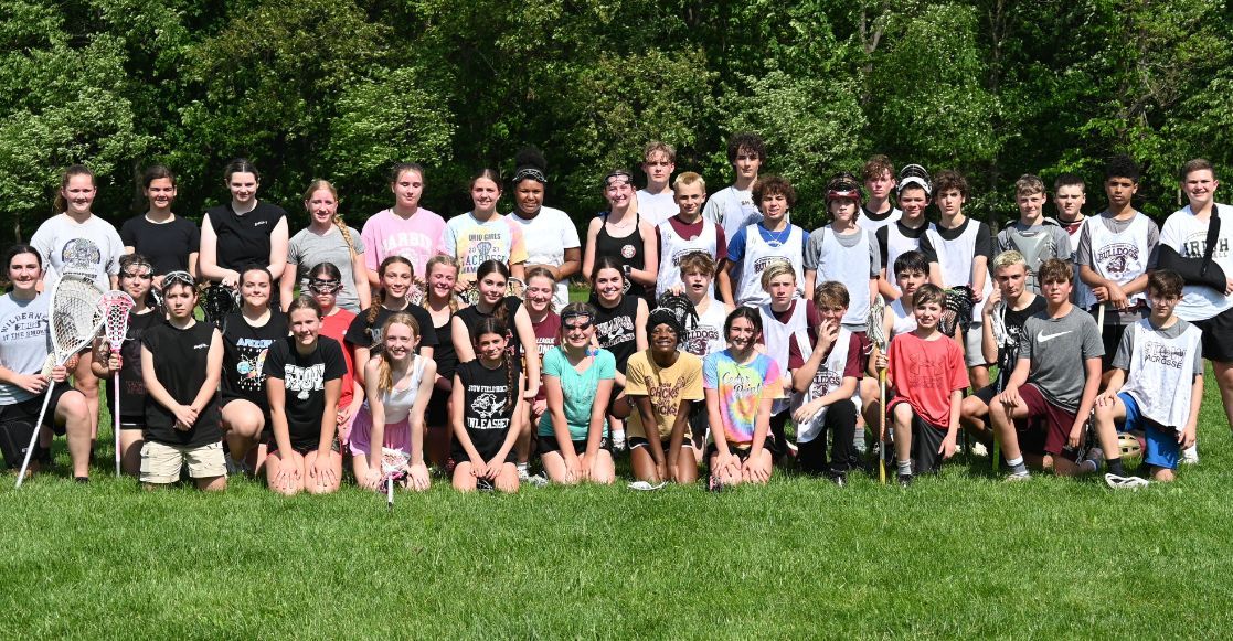 The Kimpton Boys and Girls Lacrosse teams continued their yearly tradition with a fun scrimmage to wrap up the season! 🥅🐾 #LacrosseTradition #BulldogPrideCitiesWide