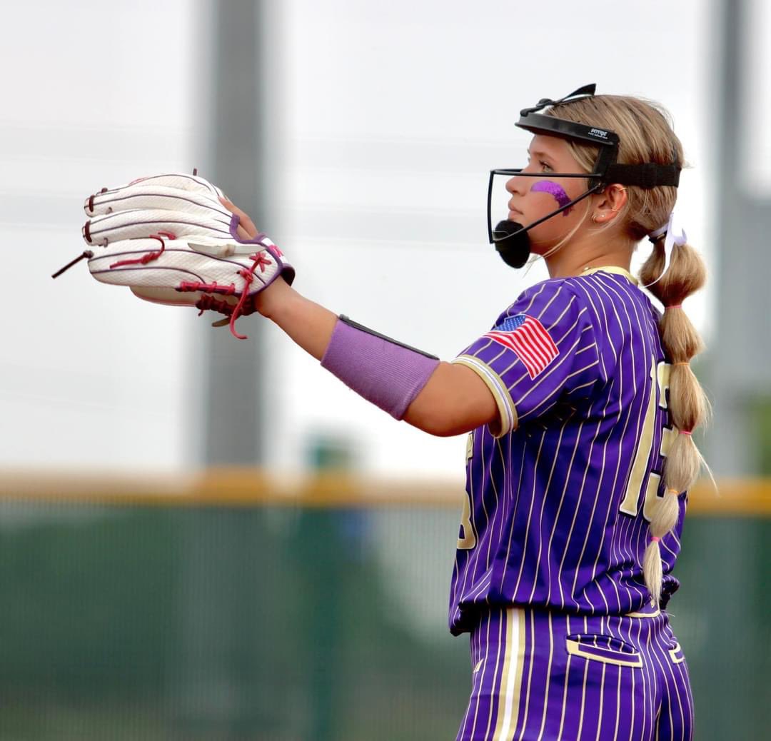 The goal.
The final destination. 
One more with the girls. 

Let’s do this. 
#LC4L #weareshiner  #unfinishedbusiness 
@ShinerLCSB @AM2026Ramirez @uiltexas @advosports @TXPrepSoftball @comanchefancrew