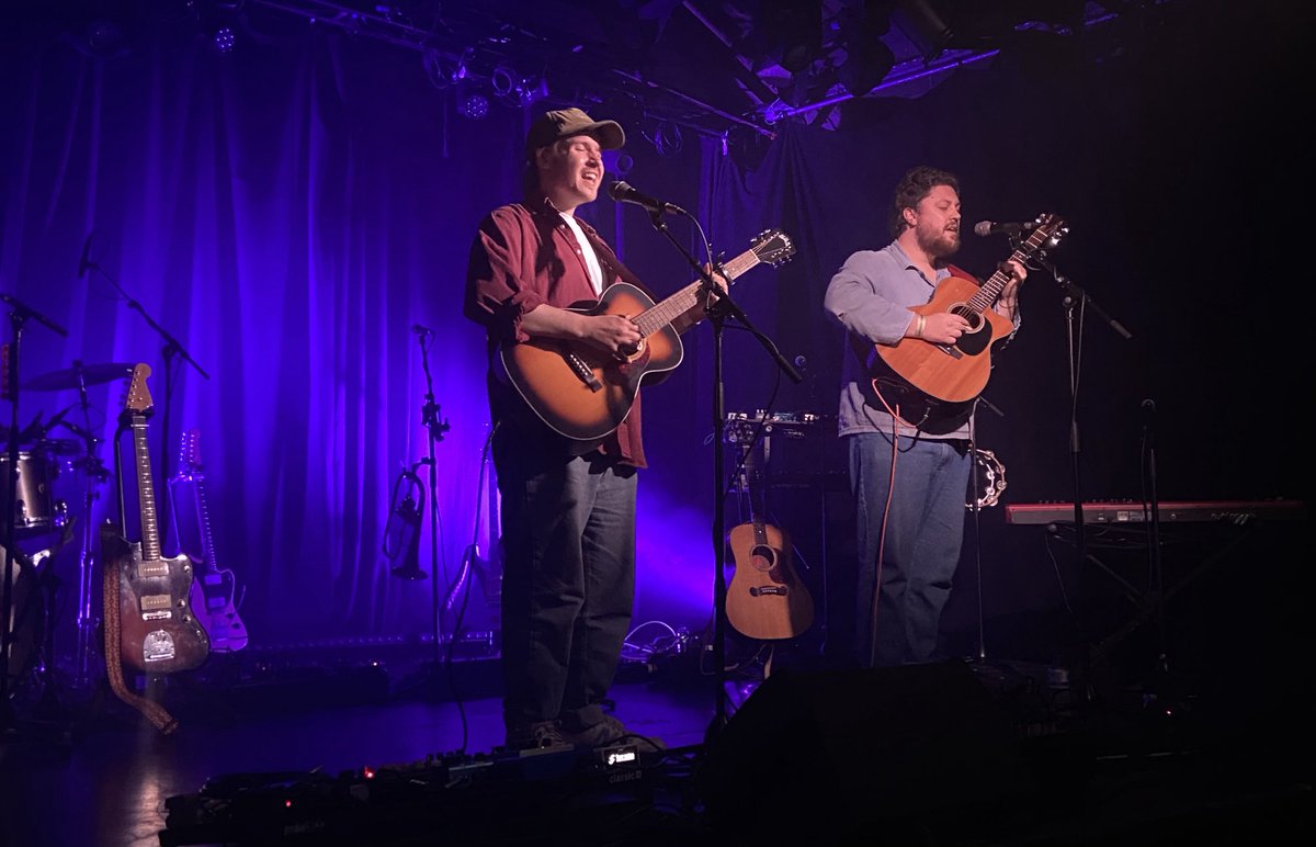 Gorgeous set by ⁦<a href="/thisismemorial/">Memorial</a>⁩ just now ⁦<a href="/mydolans/">Dolans Limerick</a>⁩ as Special Guests to ⁦<a href="/thestaves/">The Staves</a>⁩ 

#Latchkey 

💚