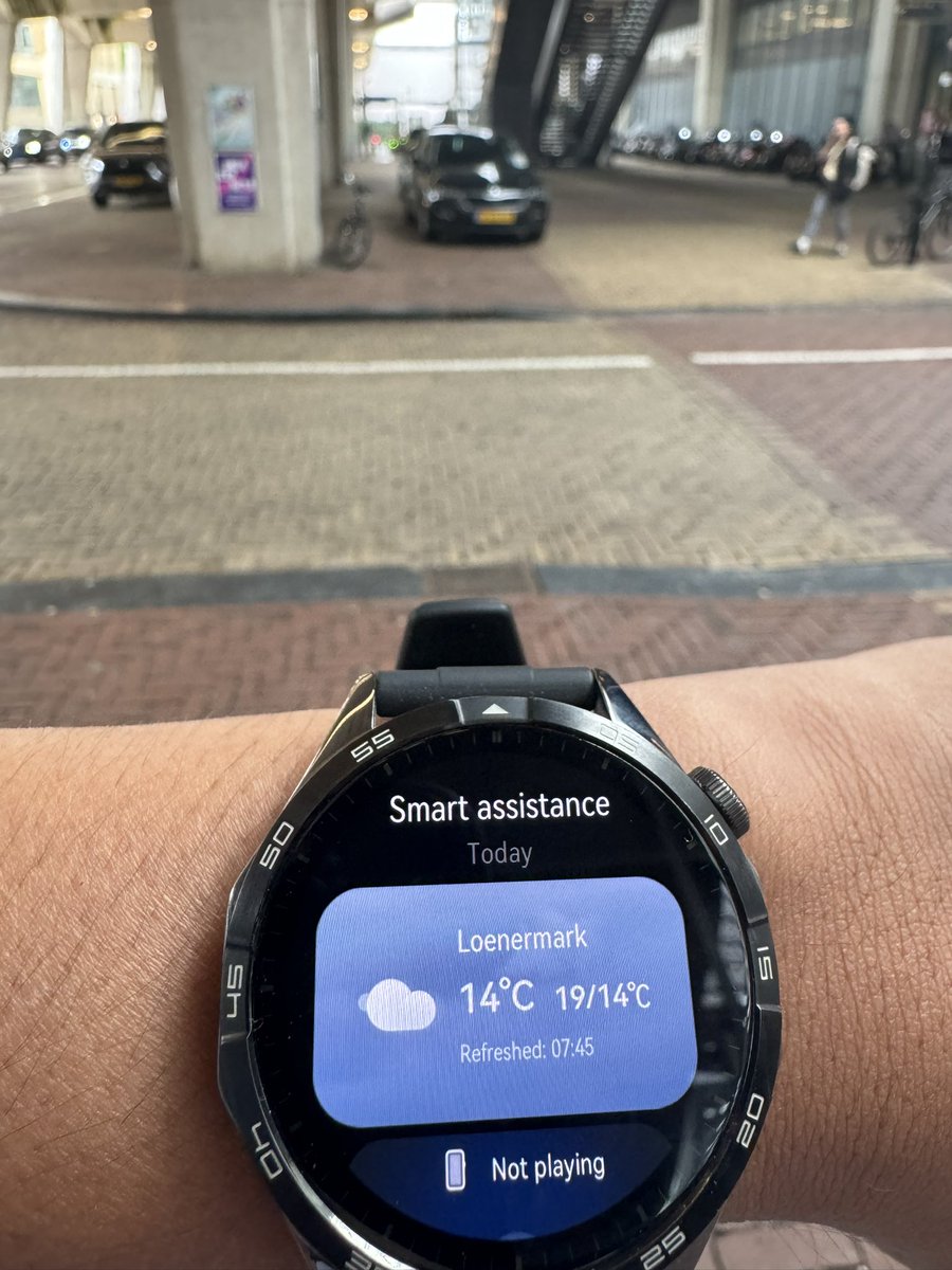 imamsantosaid's tweet photo. Misschien zit ik gevangen in een oneindige ruimte van tijd. https://t.co/p9c7BlrrSM
