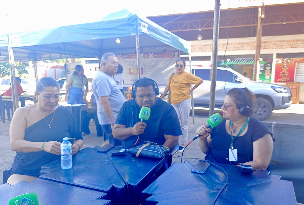 📻 Notícia Difusora

A equipe de jornalismo da Rádio Difusora já se encontra em frente à Casa do Artesão para a cobertura do evento sociocultural de encerramento do mês de combate a LGBTQIAfobia no Amapá .

🏳️‍🌈 o evento traz o tema ‘Preconceito Exclui, Respeito Transforma’.