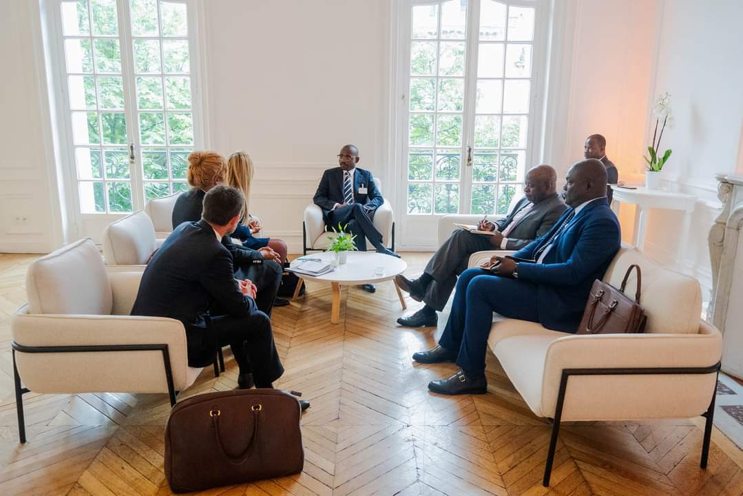 Deutsche Bank et le Gabon tissent une alliance pour révolutionner les infrastructures avec des projets pharaoniques

#DigitalNews 
#Gabon 
digitalnews-ga.net/economie/deuts…