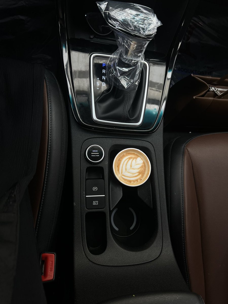 اليوم كان مختلف جداً ، كملت سنة بطوارئ الاطفال وبنفس الوقت م جددت العقد 😔🤍,, سنة طورتني وغيرتني للأفضل بحمد الله.