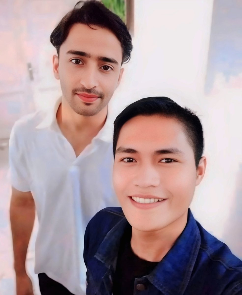 Fan Moment 💙🤍

Shaheer Captured With An Indonesian Friend ❤️

#ShaheerSheikh #FanMoment #RiseNShine #StayBlessed #StayHealthy #LoveAndRespect 

@Shaheer_S ♥️

#GodBlessYou #ShaheerSheikh