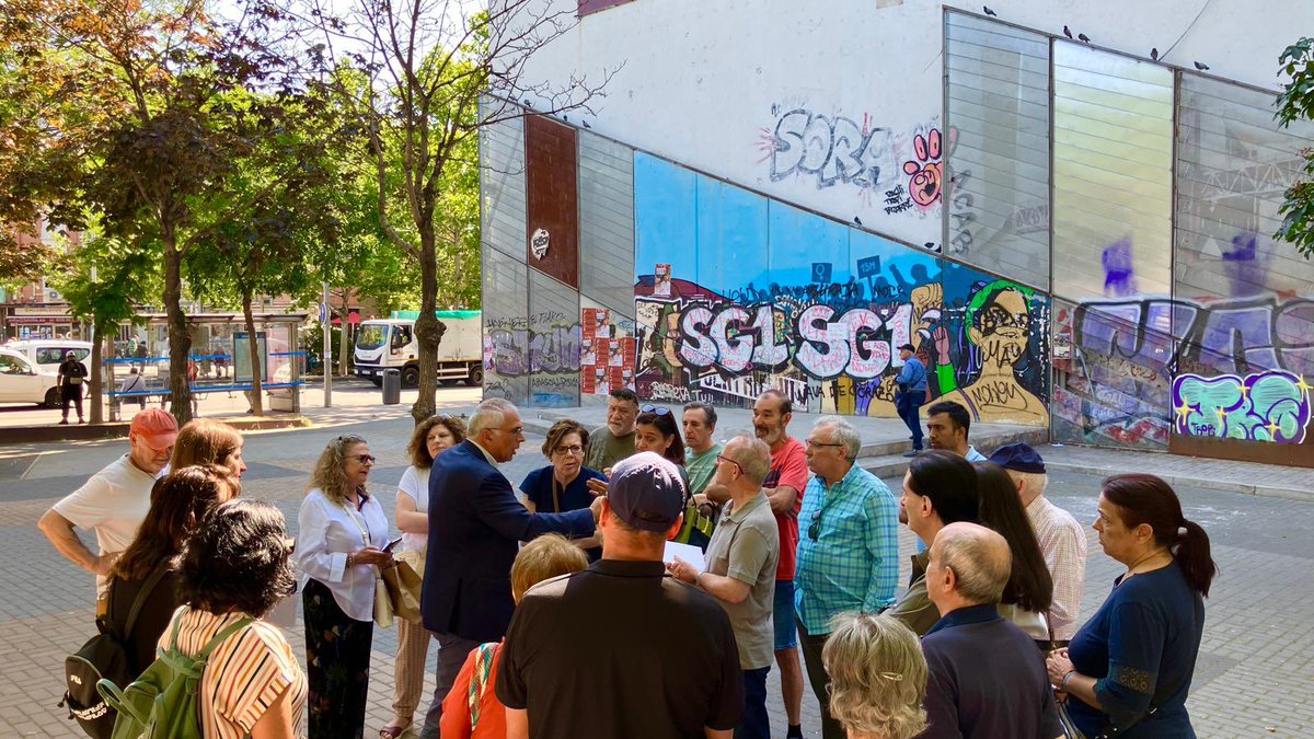 🔝 Trabajamos con los vecinos de entorno de la glorieta Valle de Oro para hacer de este entorno el punto neurálgico del #Carabanchel. #CarabanchelAvanza