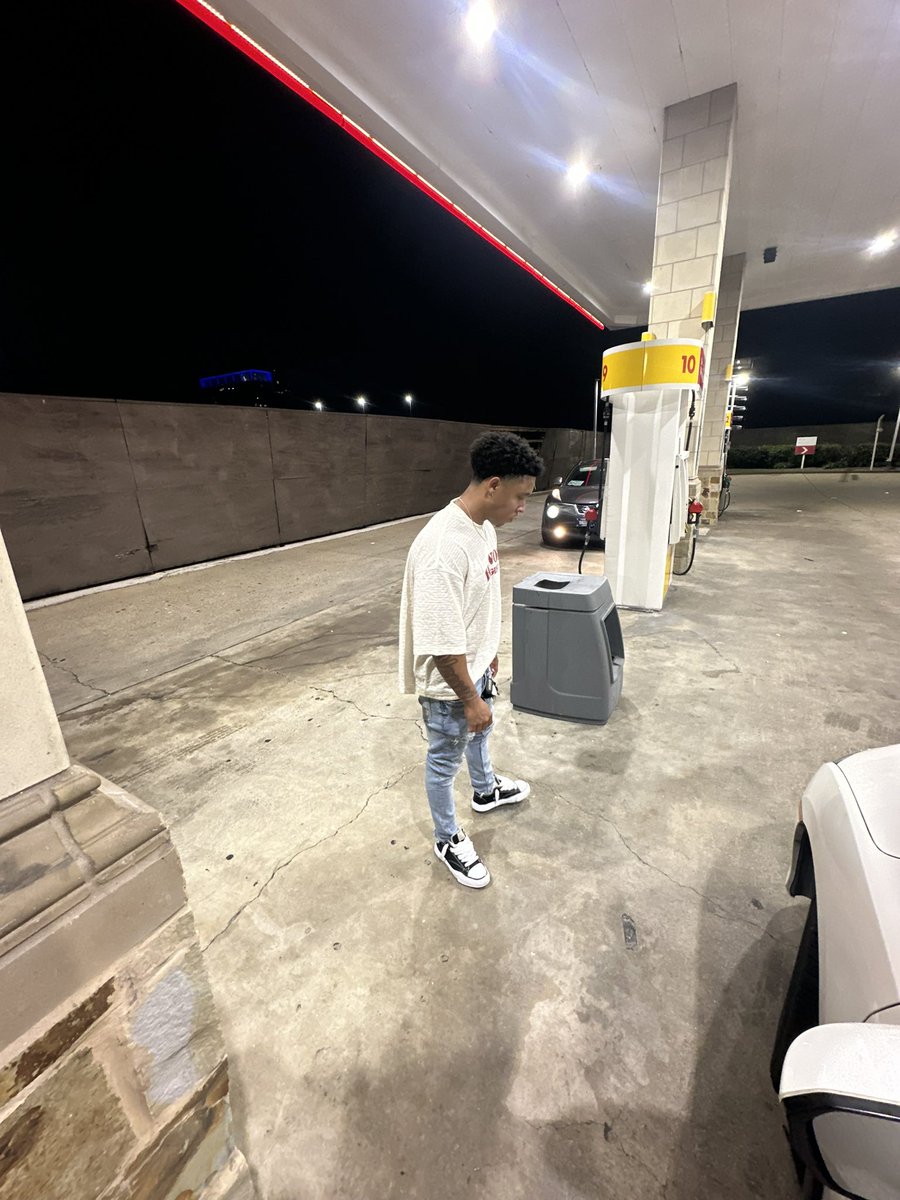 ClarkBrice__'s tweet photo. 😶‍🌫️ https://t.co/FbPBhCRDCW