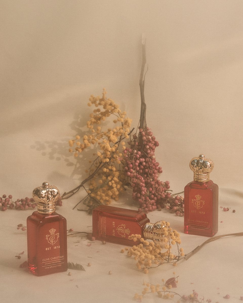 ClivePerfume's tweet photo. The Crown Collection captures a riot of flourishing florals, portraying a perfumed story from the past. What story will you tell through these multifaceted red jewels? #ThePoetryOfPerfume #CliveChristianPerfume
https://t.co/bA6K5eDy1Z https://t.co/WuCIsSoSKf