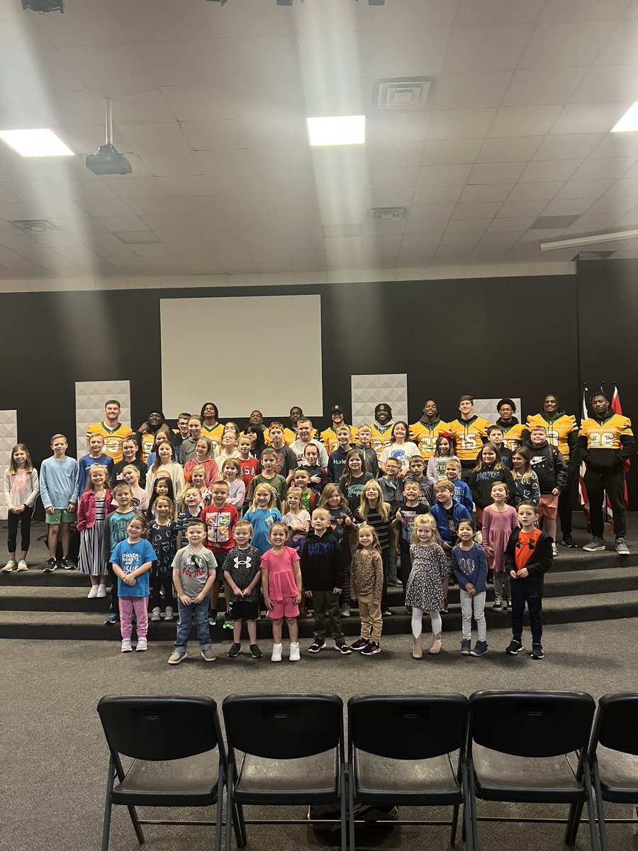 ATUFootball's tweet photo. Congratulations to our guys for being number one in community service hours for NCAA Division 2 football back-to-back years!! Let’s continue to give back &amp; help build the community!
@HelperHelperApp 

#LinkItUp🔗 https://t.co/8xAPpnVwY1
