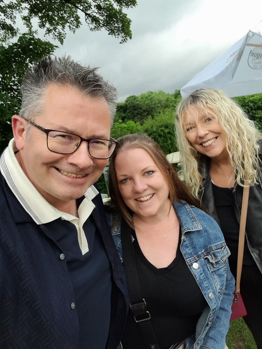 Spent a lovely evening at the Lazy Trout, nr Leek with @Shauna_Tweets and, for those who knew her on here, Lisa (aka: F4iryGirl). Always good when you meet up with genuine friends from this place.