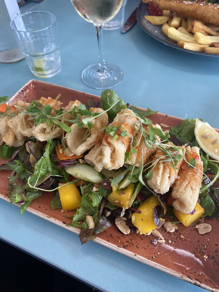 X is a wordy place and I don’t usually post pics. But this is worth it, right? Squid salad with mango and beetroot. 🥰 #jerseyci #writerslife