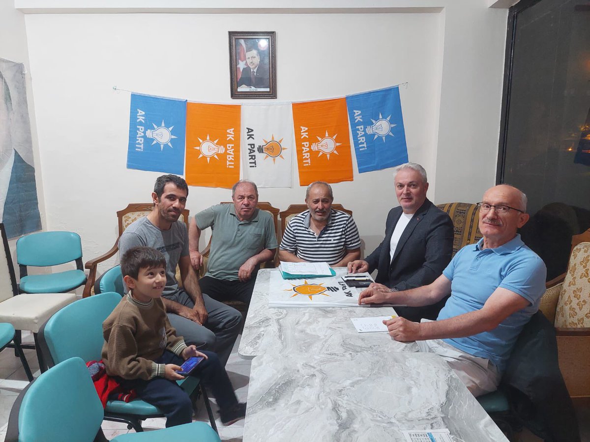 Atakent Mahallesi haftalık olağan toplantısını Mahalle Başkanı İlyas KAYACIK Başkanlığında gerçekleştirdi. Hayırlara vesile olsun @hakanarol @BskFuatYildirim @ibrahimtass14