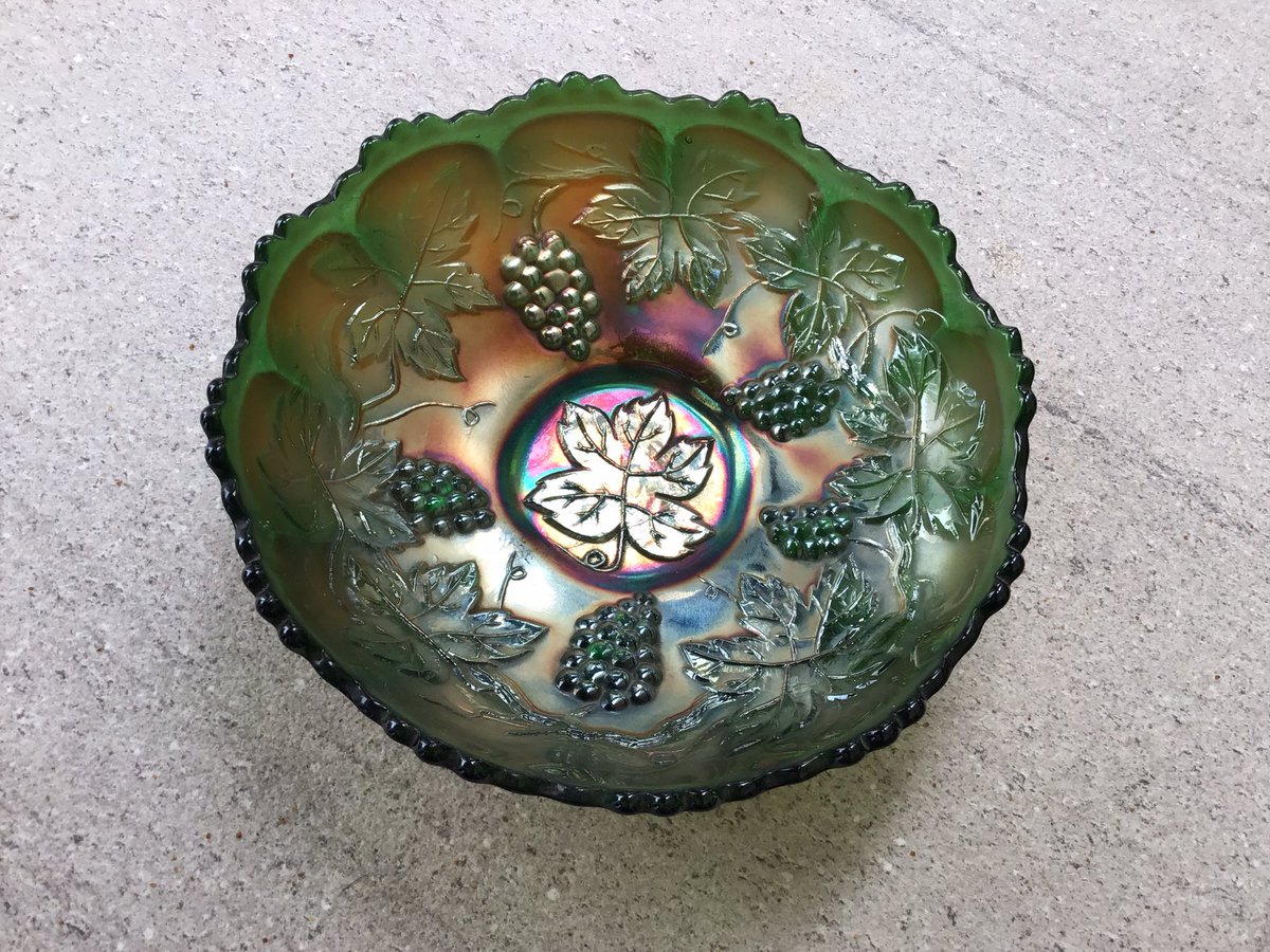 Good evening everyone.
Believe it or not, despite sitting in a tin box in a field in Wales, I did manage to find a Carnival glass bowl in a clearance warehouse in Llanbedr!
Not a showstopper, but still…
#VintageShowAndSell