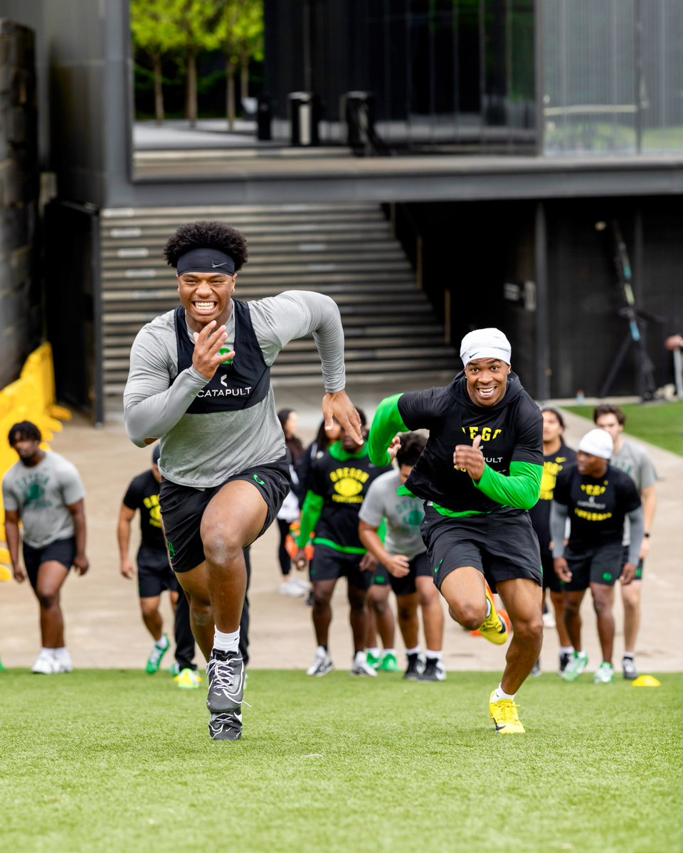 Oregon Football tweet media