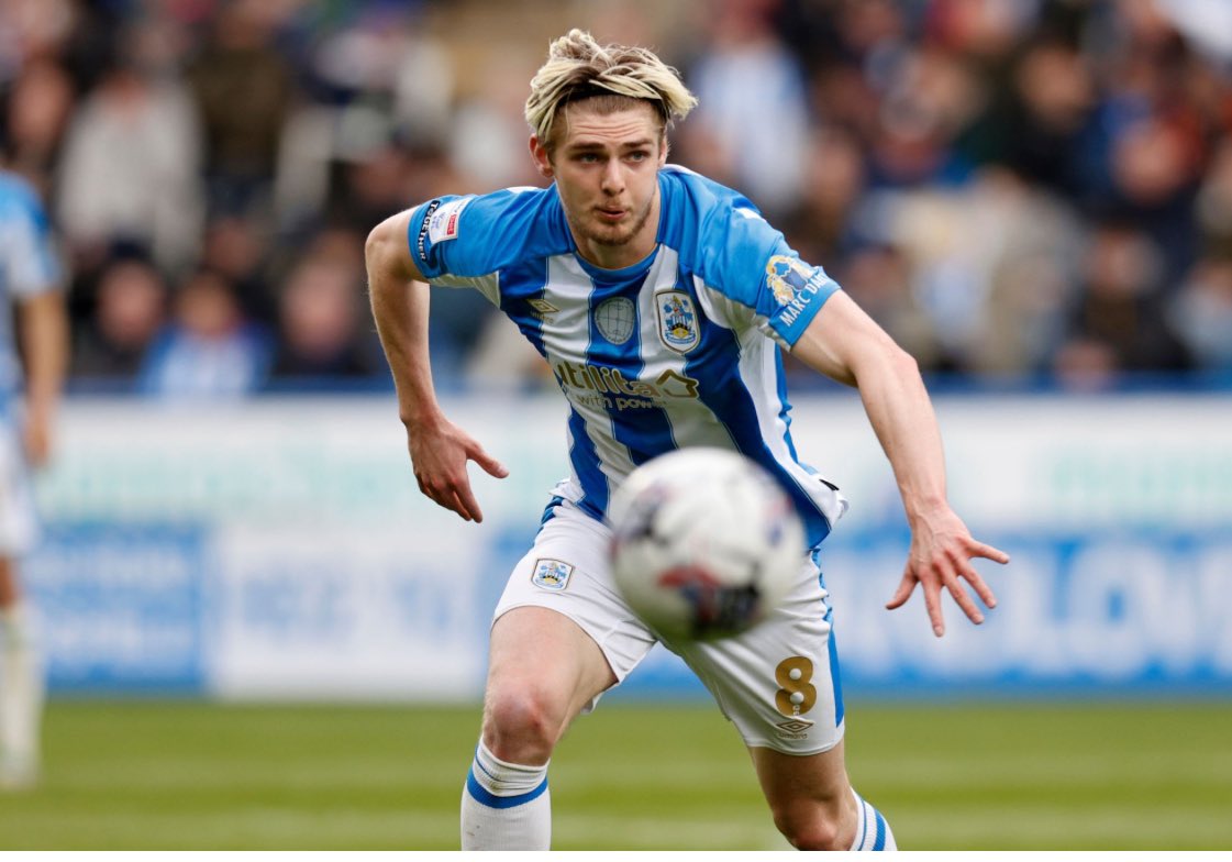 BREAKING 🚨 | Coventry are reportedly working on a deal with Huddersfield Town to sign Jack Rudoni.
#htafc #htfc

(@JHFootballAgent)