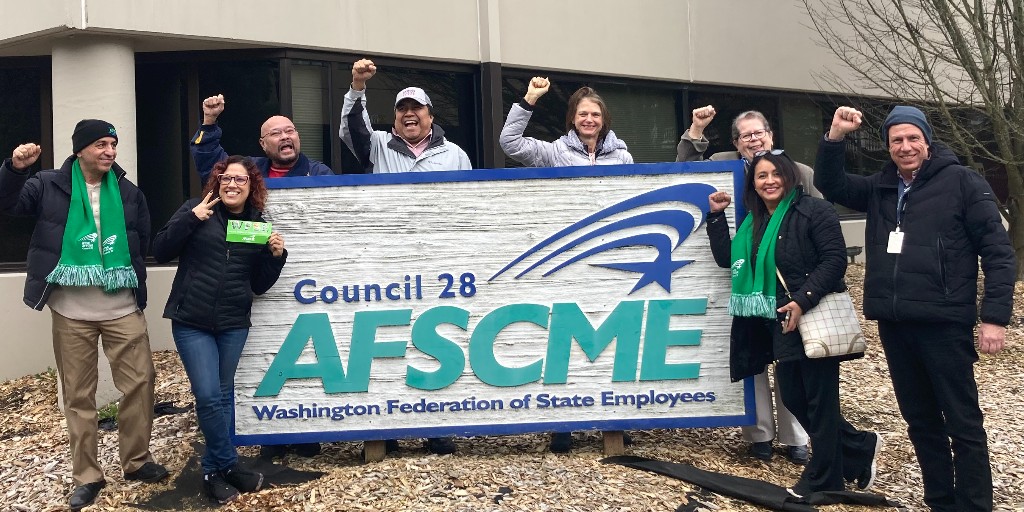 Shout out to our Interpreters United, Local 1671 bargaining team in negotiations today for their 2025-27 union contract! #UnitedForWashington

Interpreters ensure that any Washingtonian can access vital state services, regardless of the language they speak. #FairContract.