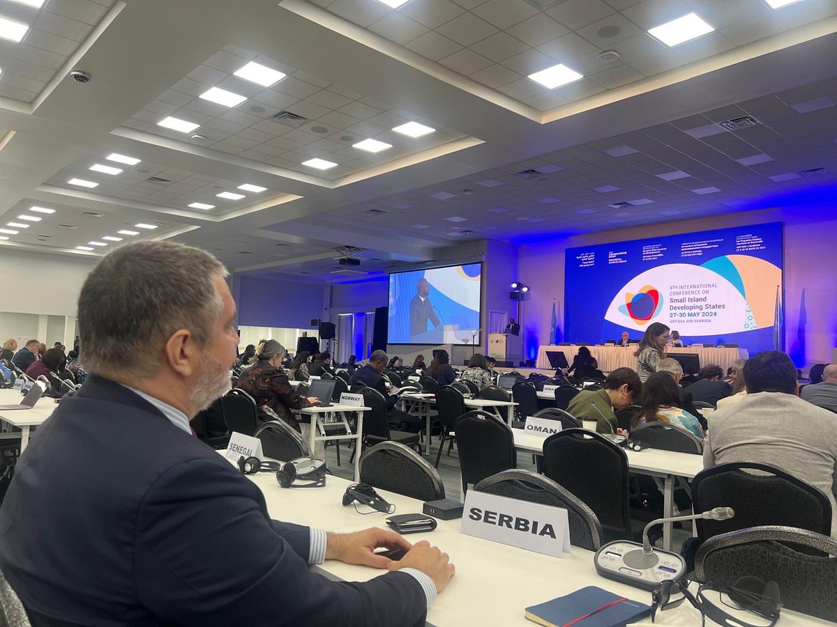 Amb Vladimir Marić, as a special envoy of 🇷🇸 #MFA, participated in the 4th Int'l Conference on Small Island Developing States held on May 27-30, 2024 in #AntiguaandBarbuda. He met w/ the PM of 🇦🇬and had opportunities for numerous bilateral meetings w/ high ranked officials.