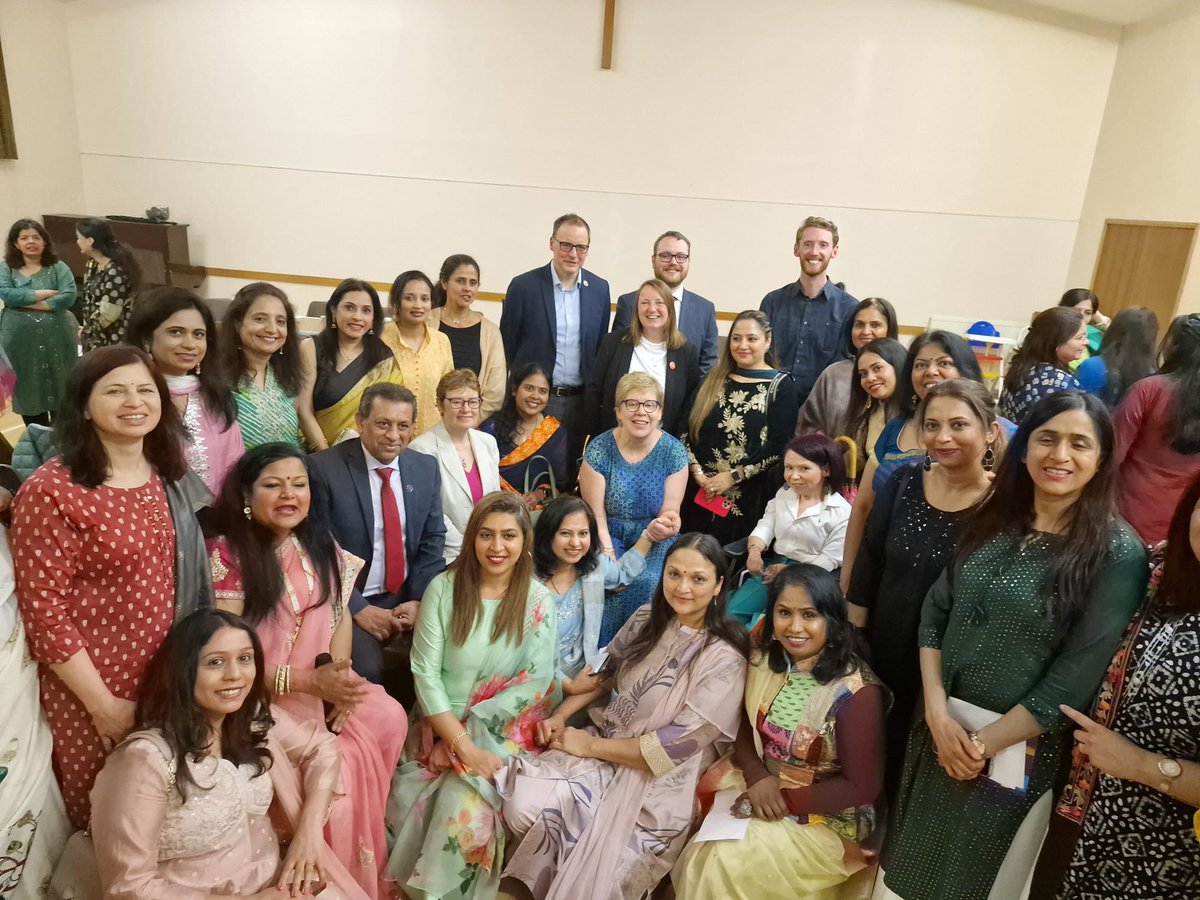 What a fantastic evening taking to women in Edinburgh about their priorities. As businesswomen, medics, parents and carers they were all calling for change. Labour is listening to their concerns and, if elected, we will work hard to deliver. 🌹🏴󠁧󠁢󠁳󠁣󠁴󠁿🗳️