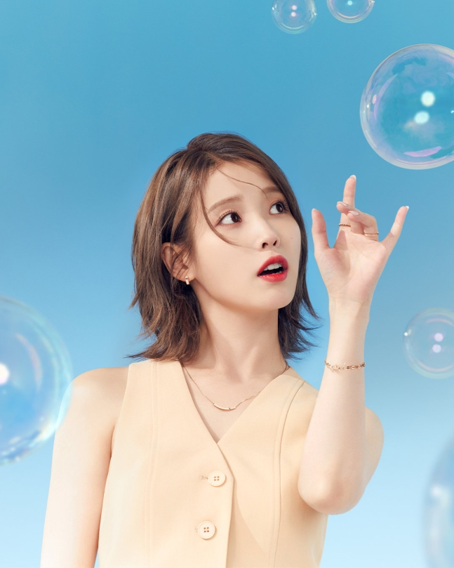 #IU dazzles in the Summer 2024 collection for J.ESTINA Jewelry.