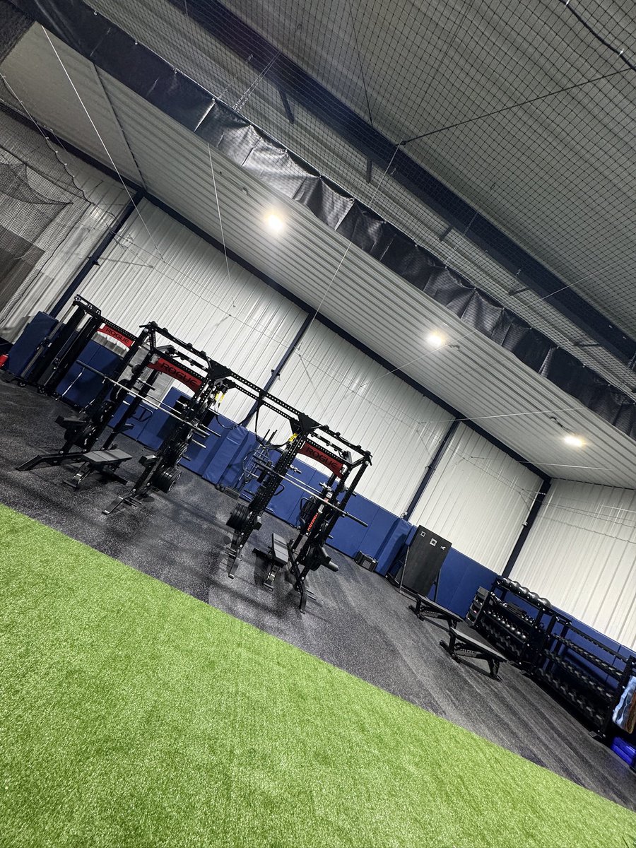 TalleyPerform's tweet photo. Our state-of-the-art 22,000 square foot facility is now complete!

All renovations are done:
• Basketball court removed ✅
• 4 new cages, new turf, and nets installed ✅
• Brand new Rogue weight room ✅

We are thrilled with the results! Come train with us at https://t.co/cUxAaNvbCv.