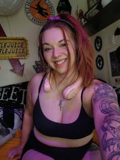 Live on @chaturbate now!   https://t.co/0J1PfFqIVZ https://t.co/M3fjtSQ3iF<a class="tags" href="/tag/chaturbate">@chaturbate</a><a href="/tag/renfaire"class="tags"><span>#renfaire</span></a><a href="/tag/renfest"class="tags"><span>#renfest</span></a><a href="/tag/oxfordrenfaire"class="tags"><span>#oxfordrenfaire</span></a>