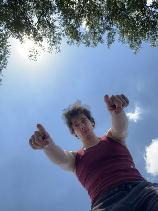 Point. Gay. https://t.co/9MOCvvOeT7