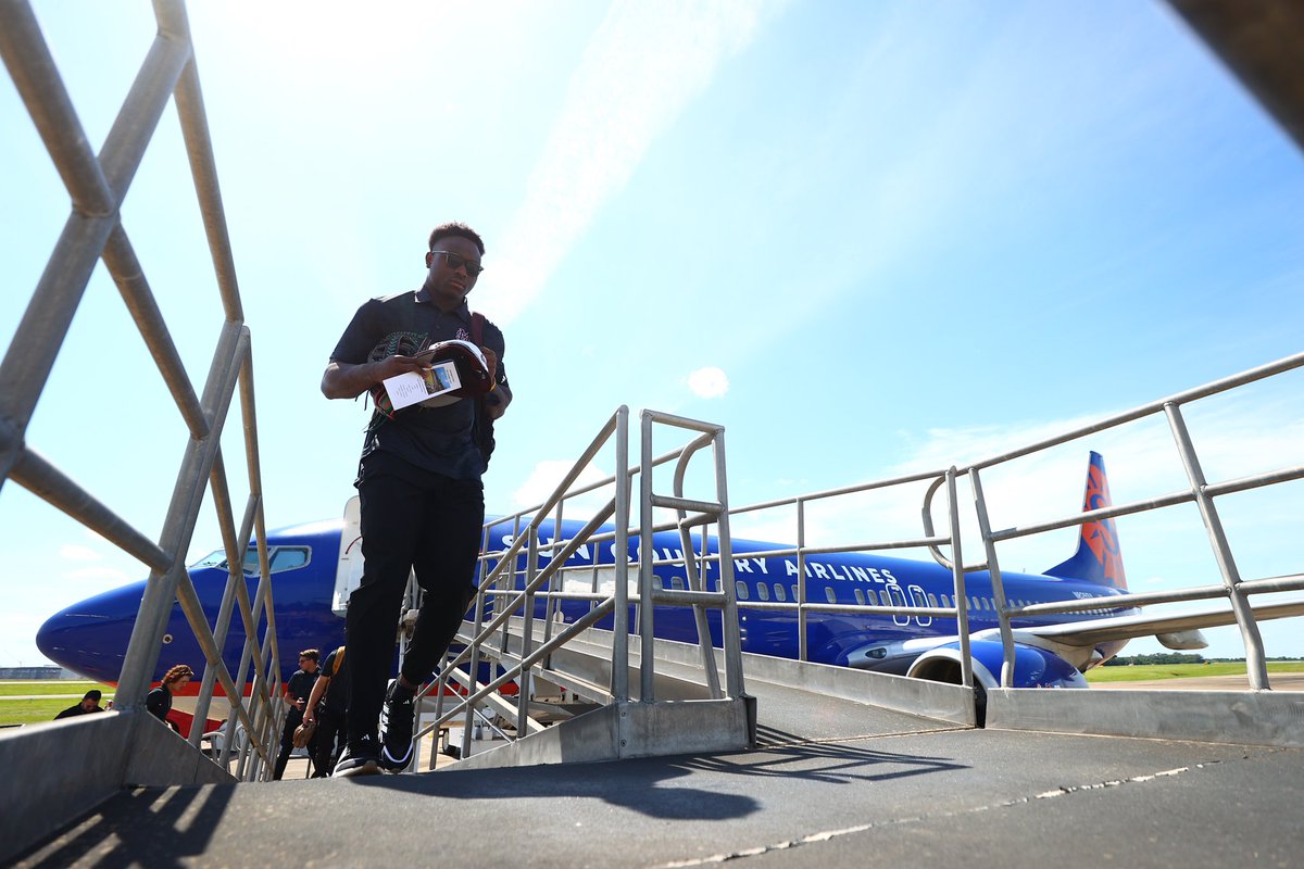 HailStateBB's tweet image. Air time 🛫

#HailState🐶