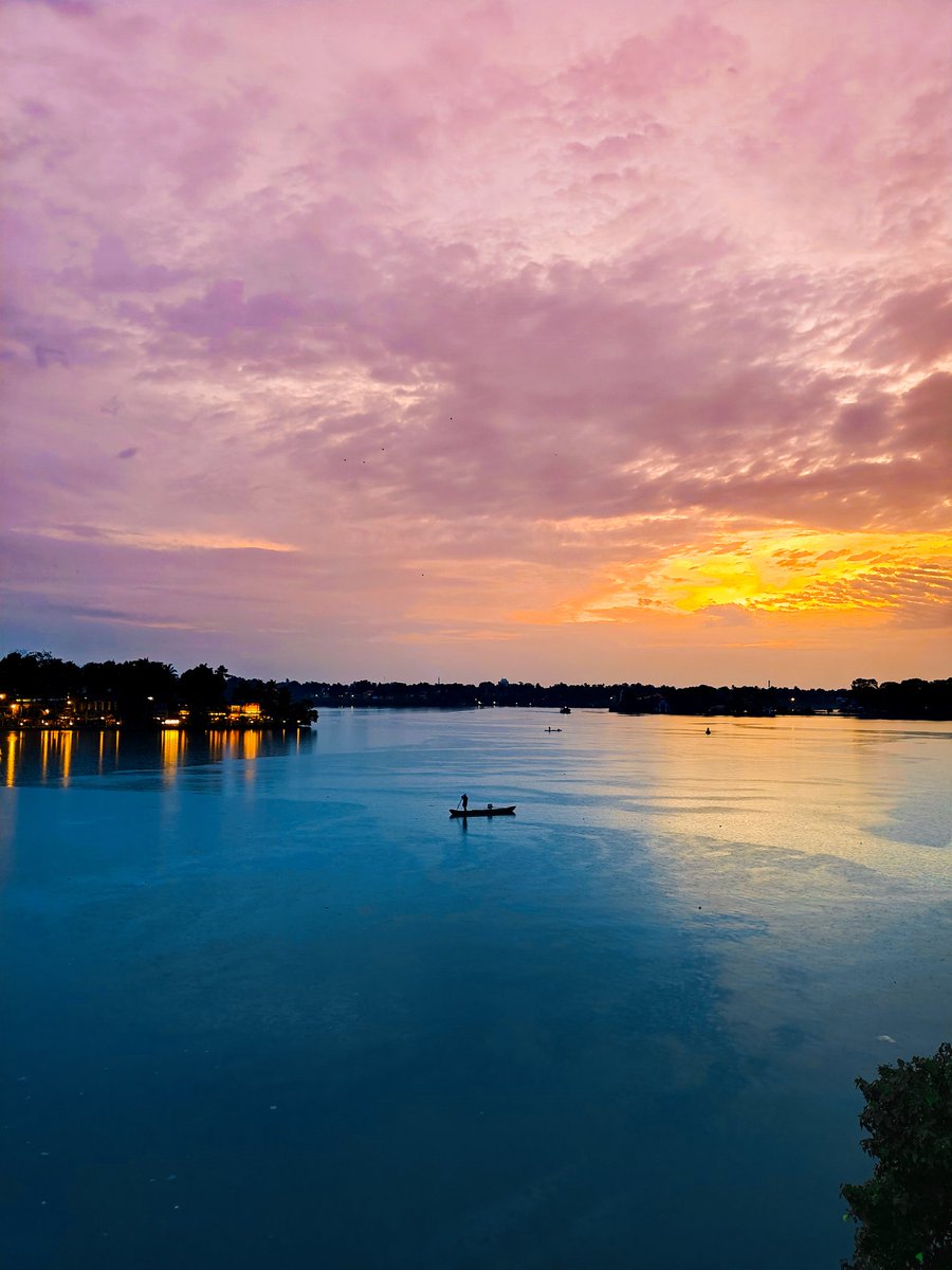 Let the colors of the sunset wash over you 🌅 

Shoton @oneplus 11 Powered by @Snapdragon @OnePlus_IN
#HowIGotTheShot #ShotOnOnePlus #ShotOnSnapdragon 
@Snapdragon_UK  @Snapdragon_IN @gregcroc