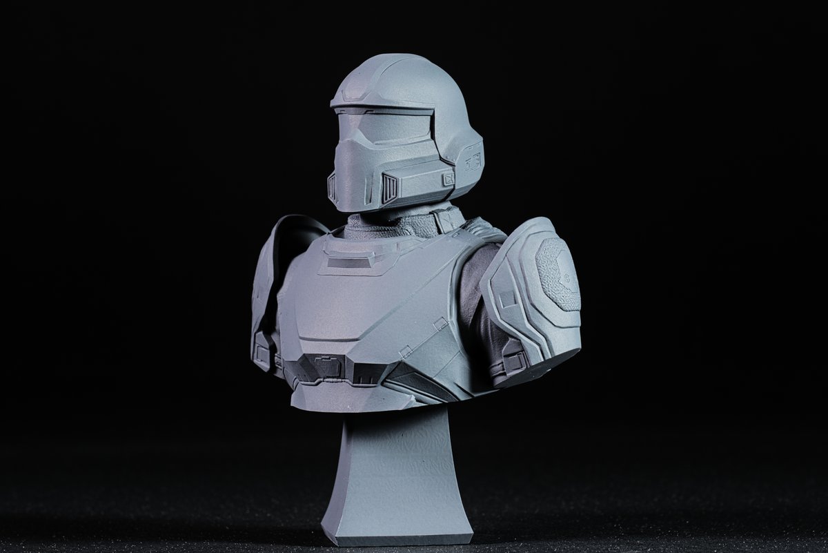 CharroZuck's tweet photo. Helldiver #helldivers2
Sculpt: @DanteZuck #zbrush
Render: @fotismint 
Printer: @mypeopoly Forge &amp; @WhamBamSystems XTR
Resin: @SirayaTech Fast Navy Grey
Supports: @LycheeSlicer 
#3dprinting @Thangs3D https://t.co/YnD9pIyNth