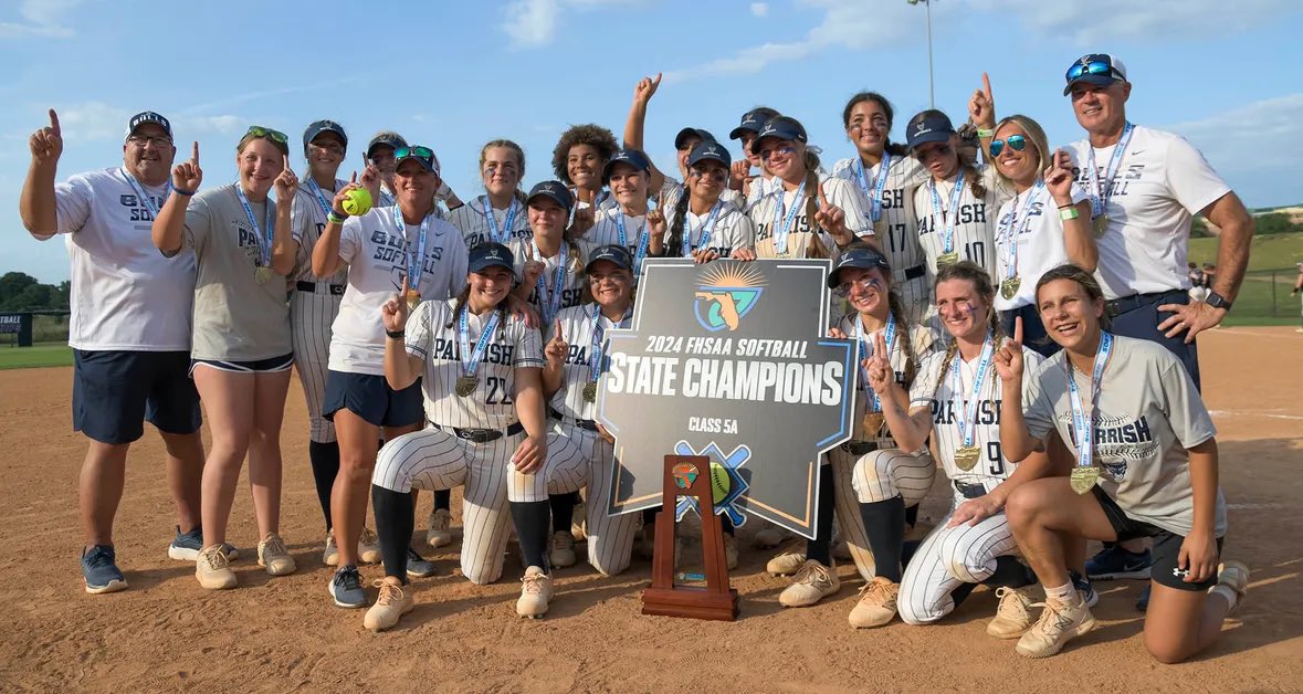 CarsynKull's tweet photo. STATE CHAMP!!!! I am so blessed to get to have TWO opportunities to win big!! I'm going to miss this team 🫶🫶 @espivey02 https://t.co/tbilTkJncE