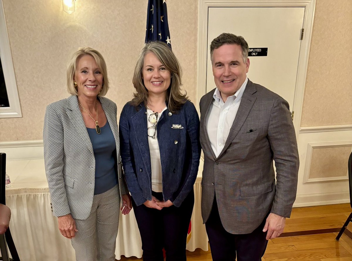 Great conversation with @BetsyDeVos and @Moms4Liberty in Northampton County today about education freedom and protecting the integrity of women’s sports. I’m a proud #girldad who will always look out for kids.