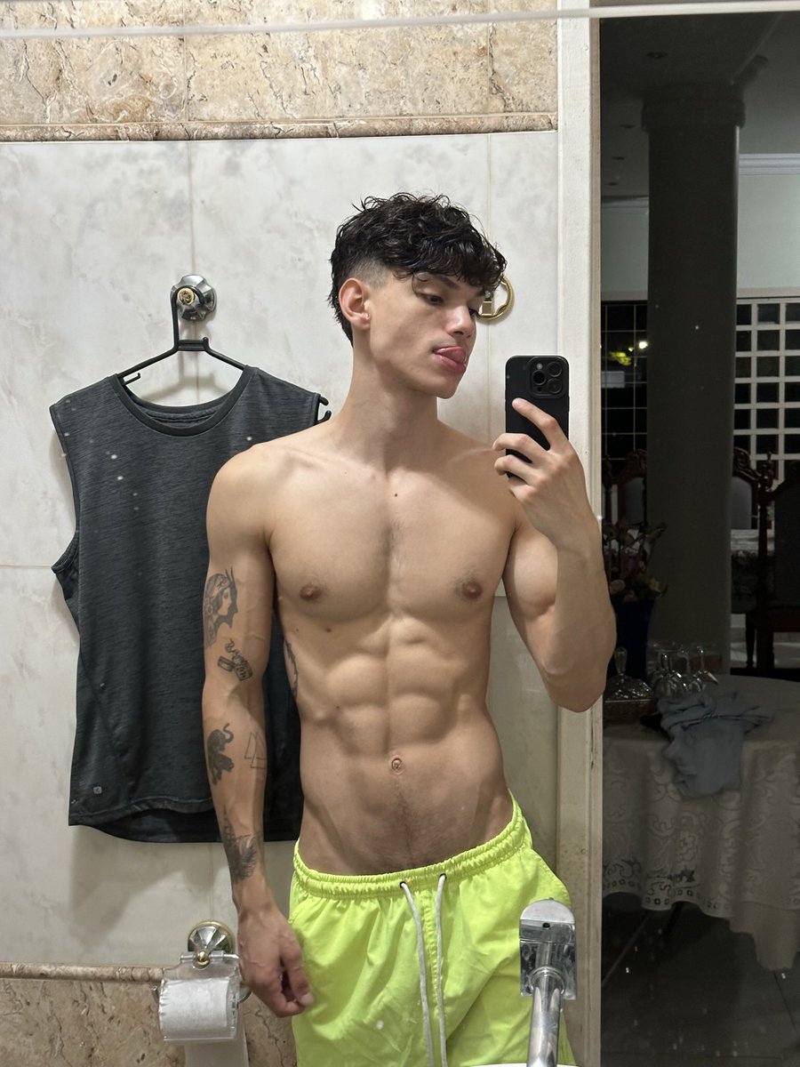 Vocês também gostam de shorts neon? Pois eu amo 🤓🤓