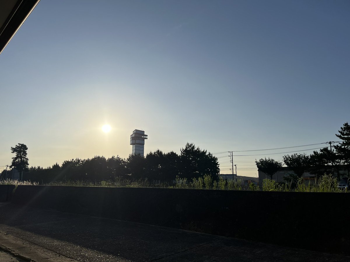 おはようございます。

5月30日（木)、今日も楽しく仕込み中です。
今朝の大洗は、快晴の朝です。暑くなりそうな予感です。

本日のお蕎麦は、長野県産信濃一号です。
よろしくお願いいたします。