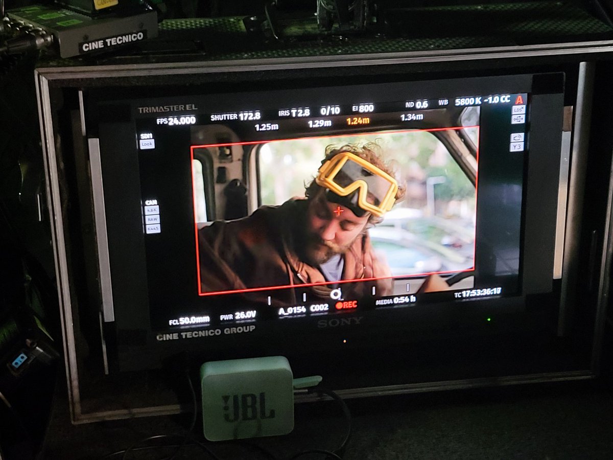 oriolsalapatau's tweet image. Avui hem passat pel rodatge del llargmetratge de ficció "La Furgo' que produeix @Teidees amb la participació de @som3cat @martalonsa @Silvicx A sales al 2025!