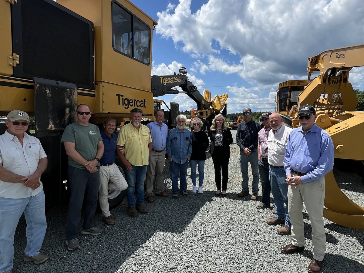 Thank you to @VirginiaLoggers for inviting me to today’s board meeting! As the only Virginian on the U.S. House Ag Committee and as someone who understands the valuable contributions of our Commonwealth’s forestry industry, I'll continue to be a voice for Virginia’s foresters.