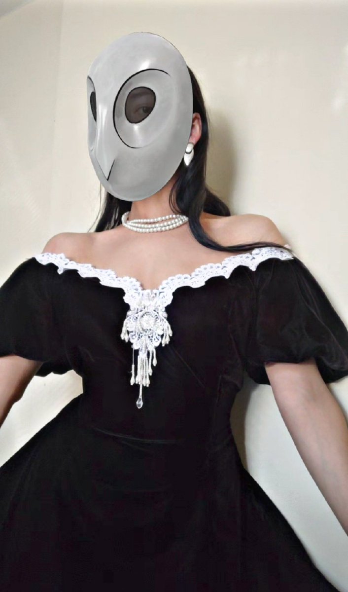 The Court of Owls watches, watches all the time 🦉🦉🦉
<a href="/CandyDigital/">Candy</a> <a href="/DCOfficial/">DC</a>