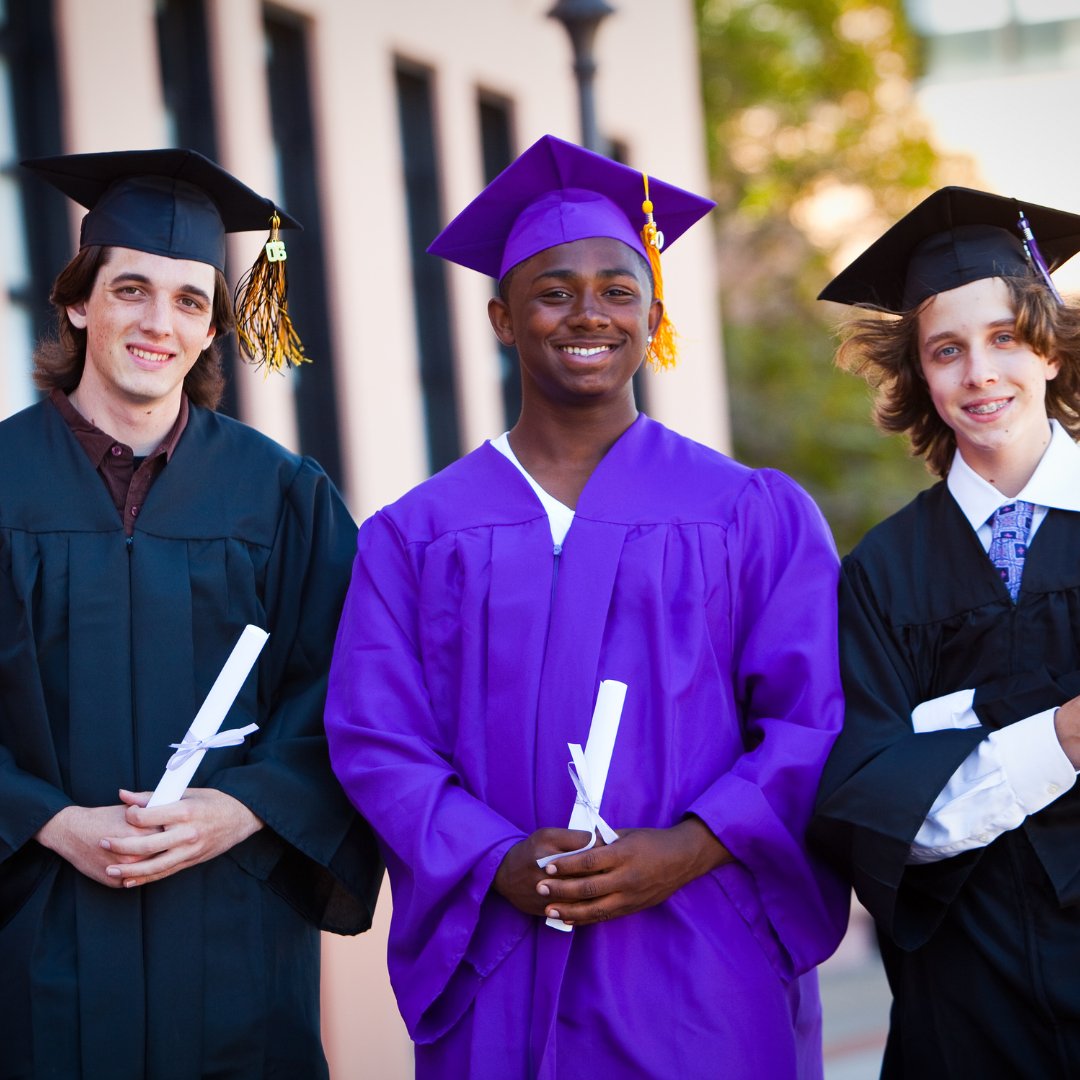 SFUSD Class of 2024 high school graduation ceremonies are coming! Outdoor ceremonies will take place June 3-5 at Kezar Stadium or at the Jerry Garcia Amphitheater. Tickets may be received from the student’s home school. 
Learn more:
sfusd.edu/schools/high-s…