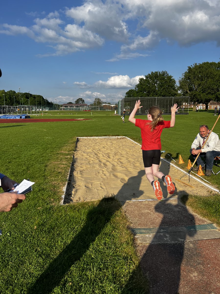 What an incredible Cubs Athletics badge event this month! We had over 140 Cubs from 9 of the 11 Packs in our district join us. It was an honor to present two Cubs with their Chief Scout Silver Awards! 🏅🏅

🏃‍♂️🏃‍♀️ Don't forget, District Sports Day is coming up on 30 June!