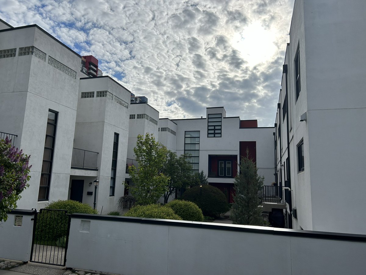 Always liked this courtyard multi-family housing project by Sturgess Architecture in Calgary. Wondering why we don’t see similar in Saskatoon? Lack of imagination from developers or is it our zoning? <a href="/awallace1961/">Alan Wallace</a> <a href="/TysonMcShane/">Tyson McShane</a>