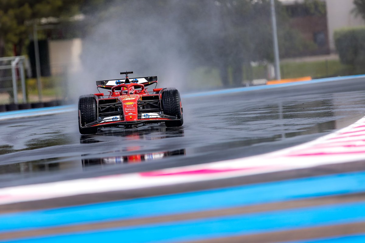 Hoy fue el turno para Charles Leclerc en la SF24 para estos test de neumáticos de Pirelli. Hoy probaron prototipos de neumáticos para mojado para 2025 🛞✅️
#F1