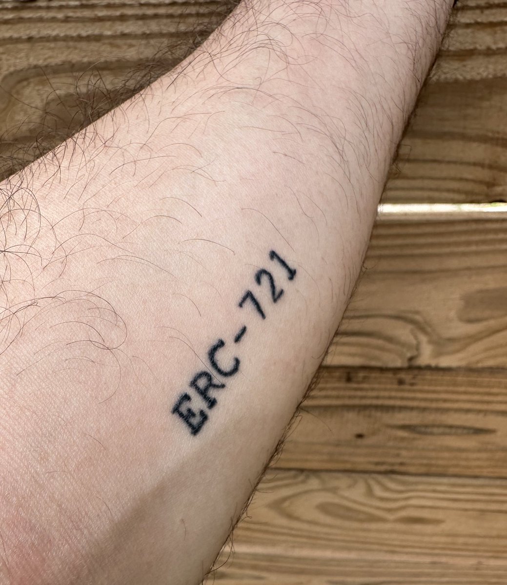 zeeesshhhh's tweet photo. I’m officially an NFT @ink_dao https://t.co/DQ9MMLIIHC