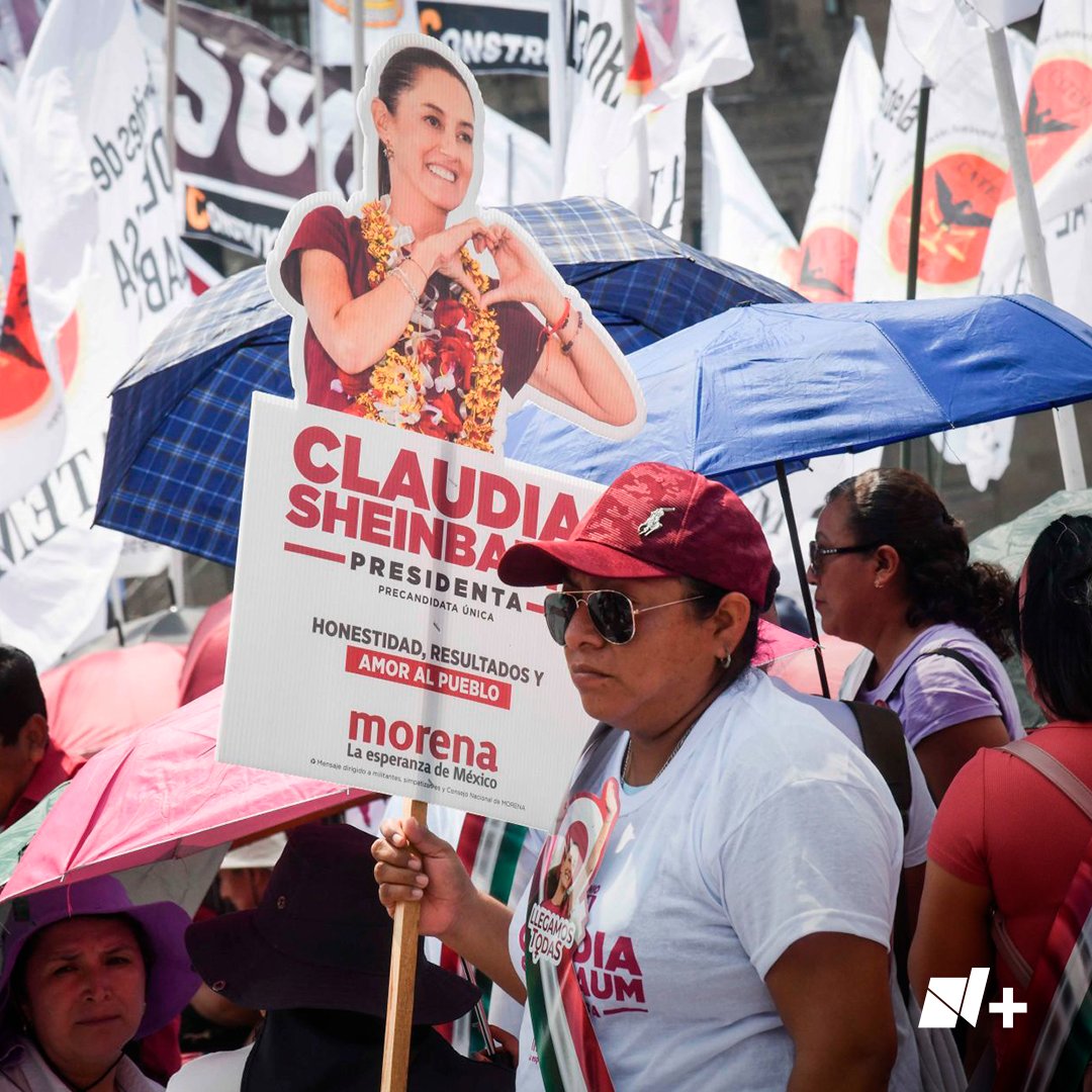 #EleccionesMx2024 | Simpatizantes de Claudia Sheinbaum, candidata a la Presidencia de México, llegan al Zócalo de la CDMX para el cierre de campaña. Elementos de la SSC realizan cortes a la circulación en las calles aledañas. Fotos: Cuartoscuro