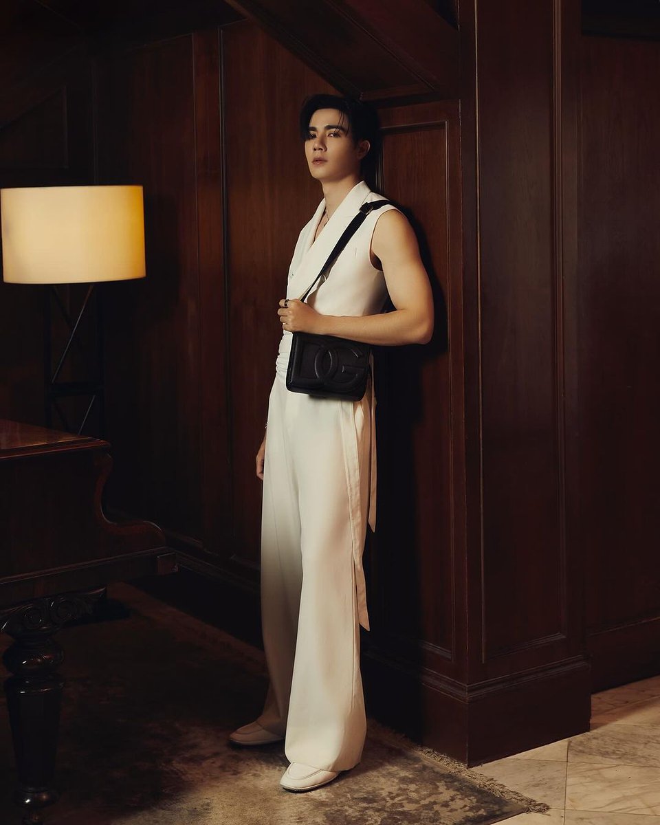 ZNN_Intl's tweet photo. IG(S): eaweaweaw
@dolcegabbana
🔗https://t.co/Kd2uArf51h
⏫Like, Comment, Share, Repost
#DGLogoBag
#DGSS24
#DolceGabbana
@zee_pruk #ZeePruk https://t.co/tKXtNf442b