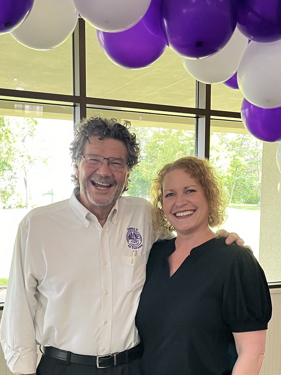 CyndyWebb00's tweet photo. My 3rd Grade teacher retired today. Best. Teacher. Ever!! Congratulations, Rick! What an amazing career you have had. @CrosslinRick @DrLindaWatkins @MrsWey10 https://t.co/H6SyB6w2J4