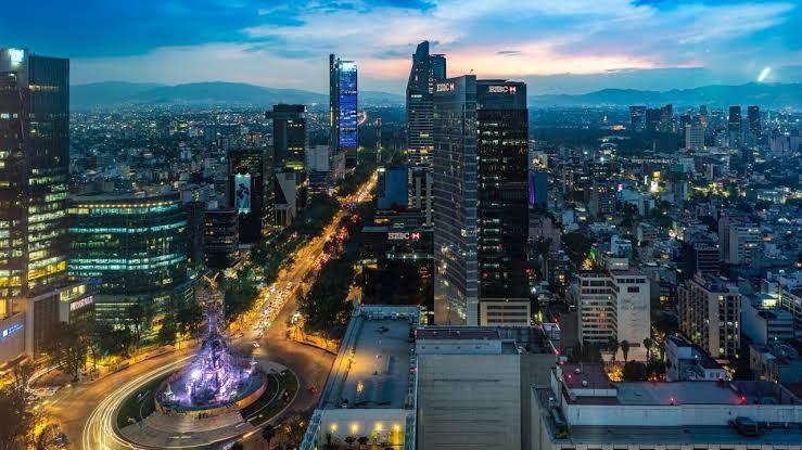 ManuSaezPrieto's tweet photo. “Es momento de hablar de #gobernanzas #metropolitanas”
Hoy más de 82.5 millones de #mexicanos, que representan 65.5% de la #población nacional, vivimos en 92 #metrópolis. Es momento de hablar de gobernanzas metropolitanas.
@horacio_urbano
@Agora_SmartCity 
https://t.co/WTPTZK7iS7 https://t.co/KEoQylhTs8
