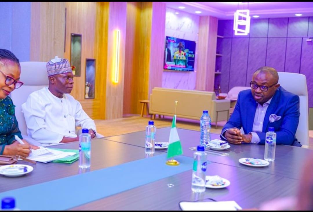 Nicholas_jar's tweet photo. HM Olubunmi Tunji-Ojo received on courtesy visit Hon. Saka Yusuf Ogunleye, the Honourable Commissioner, Ministry of Youth and Sports Development, Ondo State, in his office, discussing potential ways of collaboration and partnership. https://t.co/zSrwXUeiji