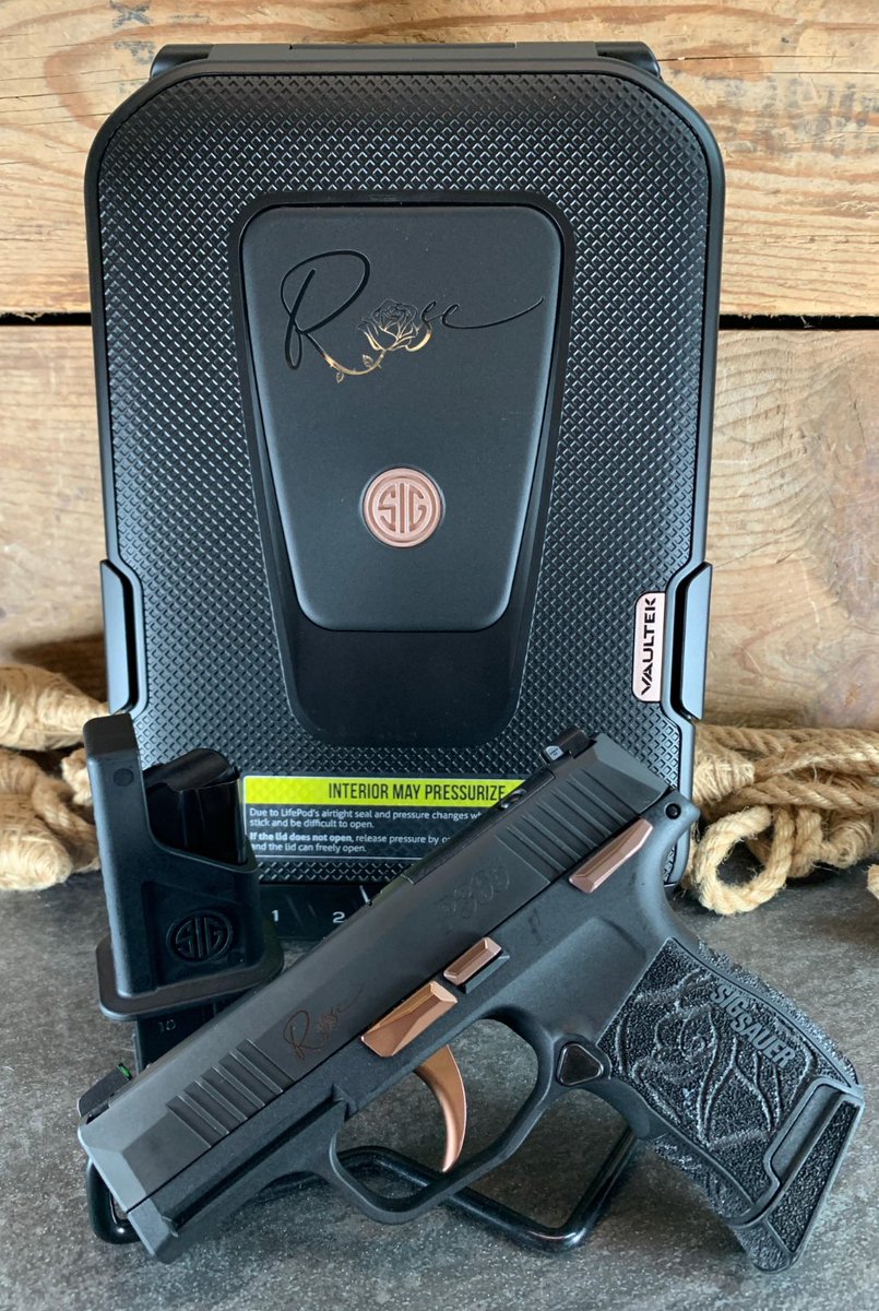 BlueCordFirearm's tweet photo. Raffle Time All!  Only 25 tiks and they usually go fast.  Follow this link for ful details.  https://t.co/AdynRVICl1

#sigsauer #sigrose https://t.co/5Qq1BsDuGj