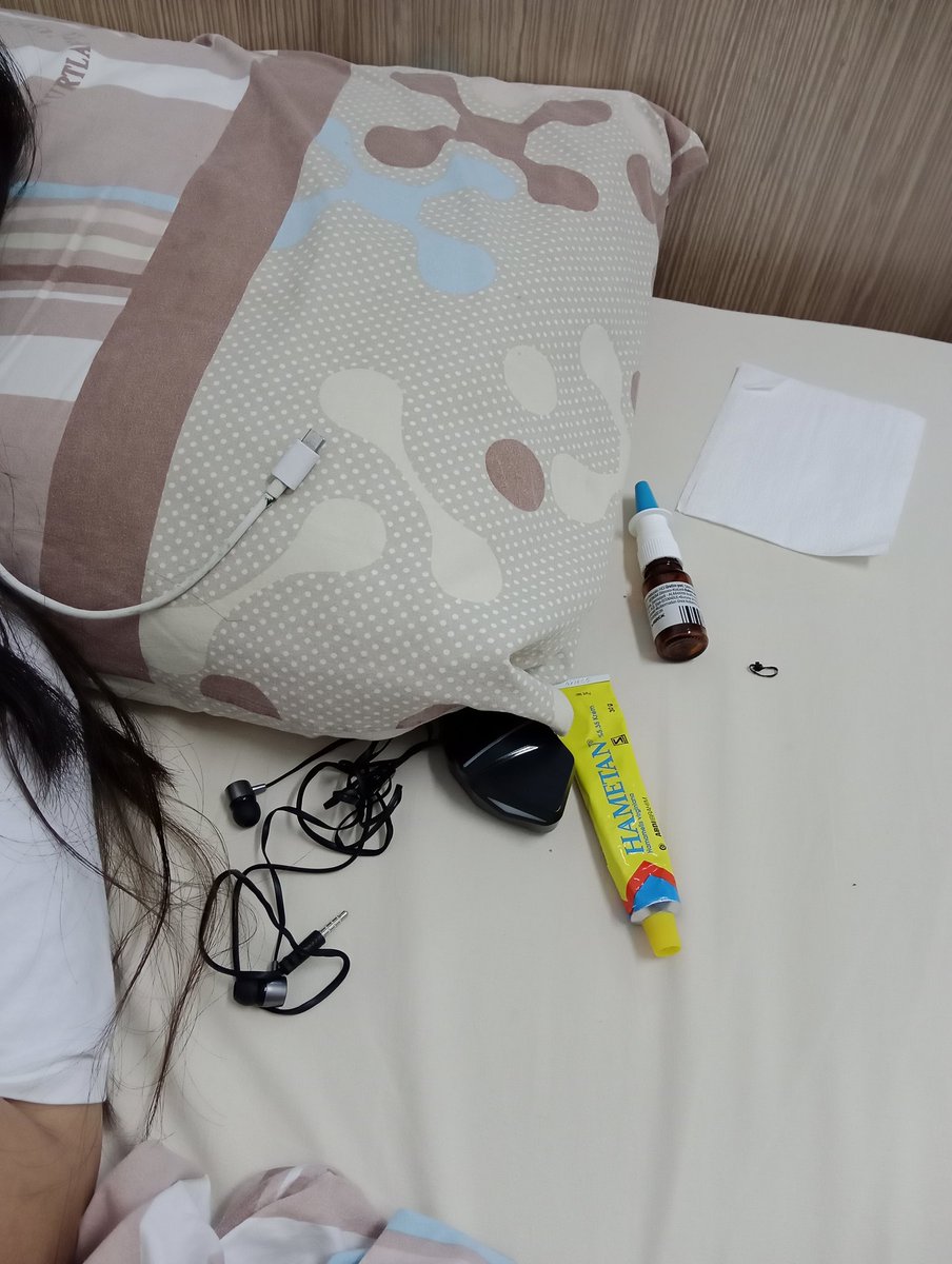 En ufak bir şey için kalkmaya üşenen arkadaşın vardır