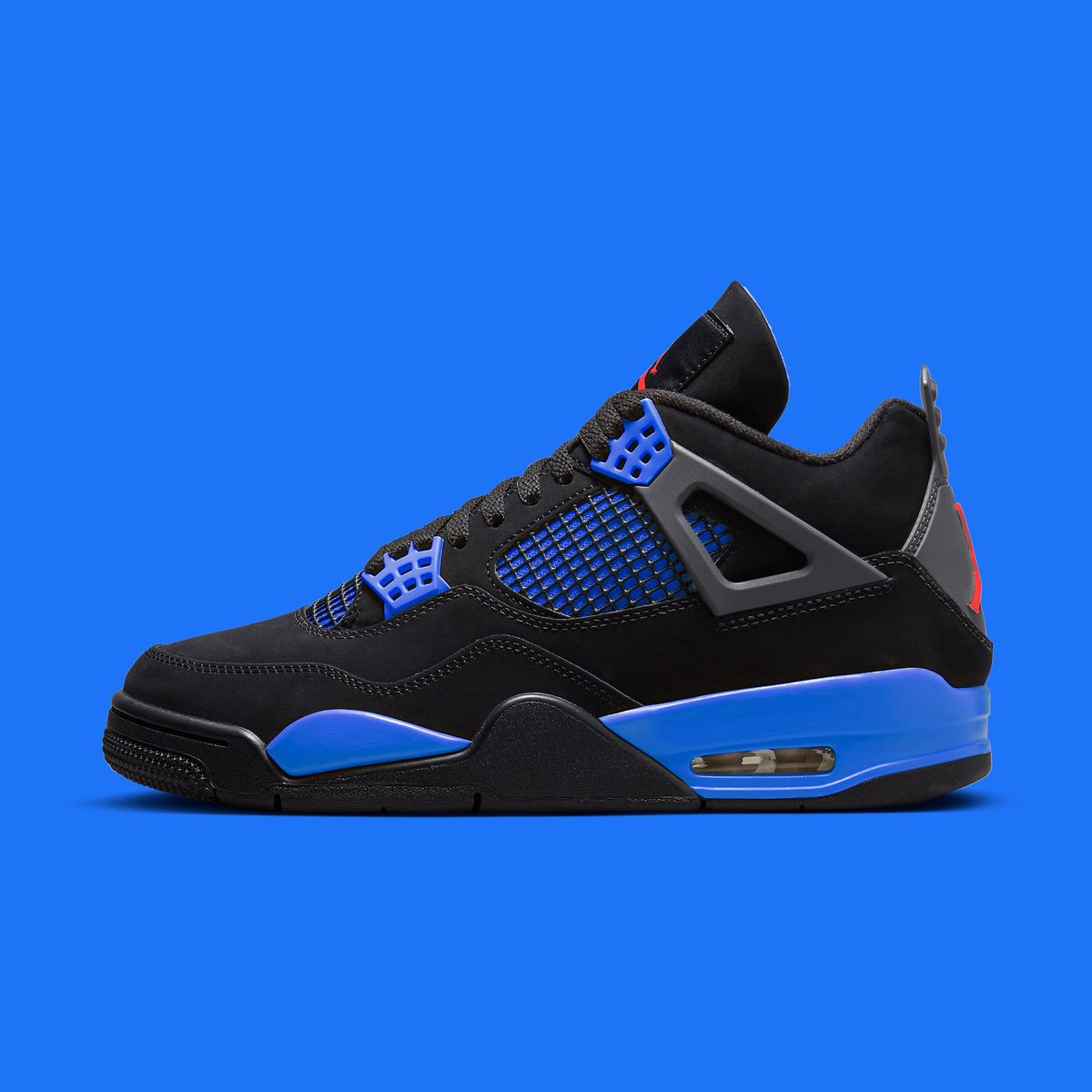 JustFreshKicks tweet media