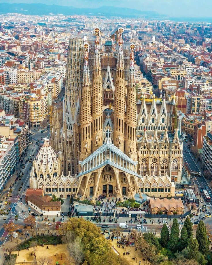 La Sagrada Familia In Barcelona, Spain 🇪🇸
