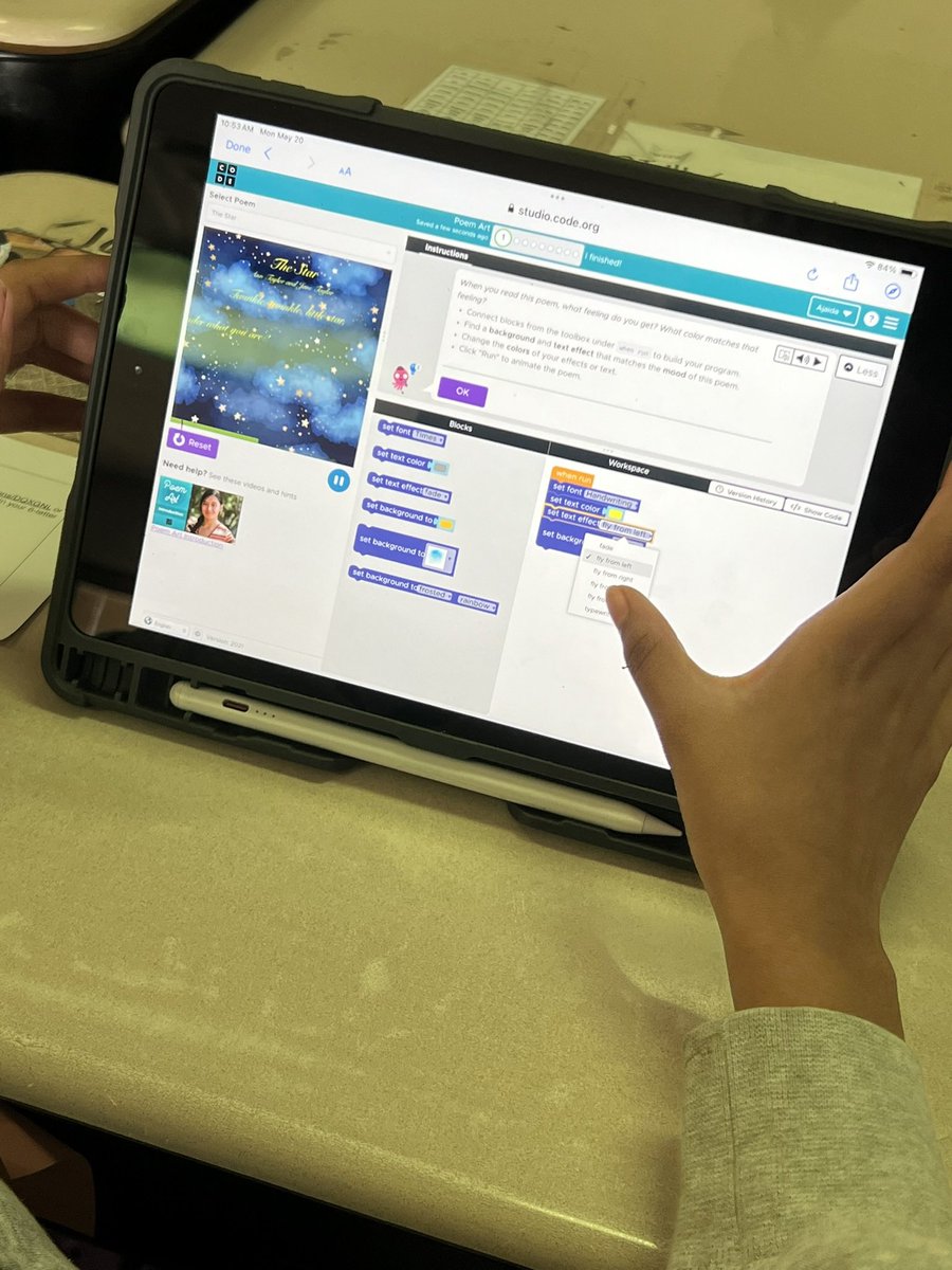 Last week, Ss in @MsDuffysClass analyzed the mood &amp; tone of poems and used their coding knowledge to bring them to life. We had a great time exploring on <a href="/codeorg/">Code.org</a> ! #EveryoneCanCode <a href="/MeadowRidgeRoar/">Meadow Ridge School</a> <a href="/OSD135/">Orland District 135</a>